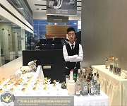 【佛山展翅調(diào)酒咖啡西點(diǎn)培訓(xùn)學(xué)校】2017年3月17日佛山慶豐路暢捷豹路虎4S店邀請(qǐng)韋杰花式調(diào)酒演出節(jié)目嘉賓！