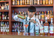 【佛山展翅調酒咖啡西點培訓學?！空{酒師陳浩