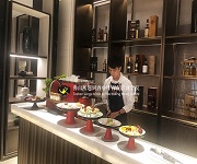 朱光.云山1號品鑒會，展翅蛋糕學員現場甜品太及咖啡制作