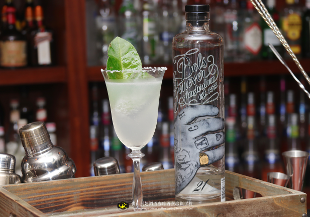 做調酒師賺錢多嗎？